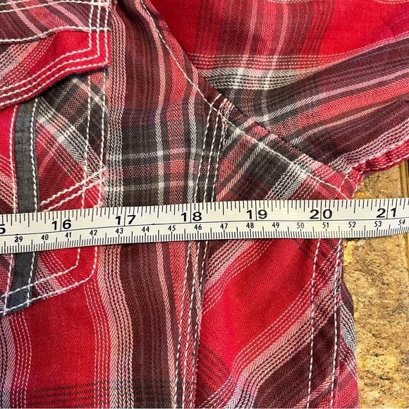 BKE Standard Fit Red Plaid Black Snap Short Sleeve Shirt Men’s Size Medium - Picture 4 of 12